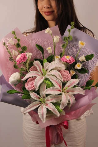 ดอกลิลลี่ยักษ์สามดอก