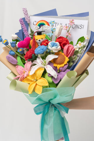 ความภาคภูมิใจในพิธีรับปริญญา + หมีหนึ่งตัว