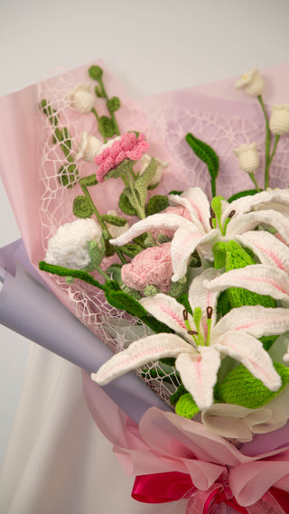 ดอกลิลลี่ยักษ์สามดอก