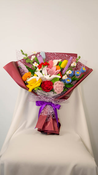 ช่อดอกไม้สีแดงเข้มสุดอลังการ