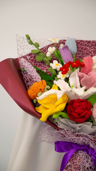 ช่อดอกไม้สีแดงเข้มสุดอลังการ