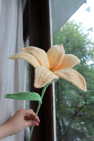 Large Easter Lily